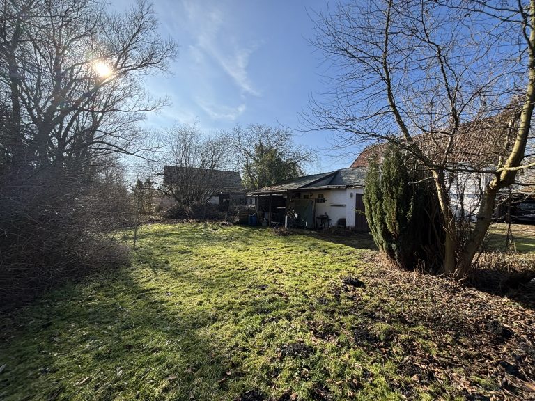 2b4bc94d 00f0 41aa b89e 4935ff1e914d Seitenansicht