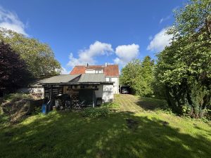 Rückseite mit Garten