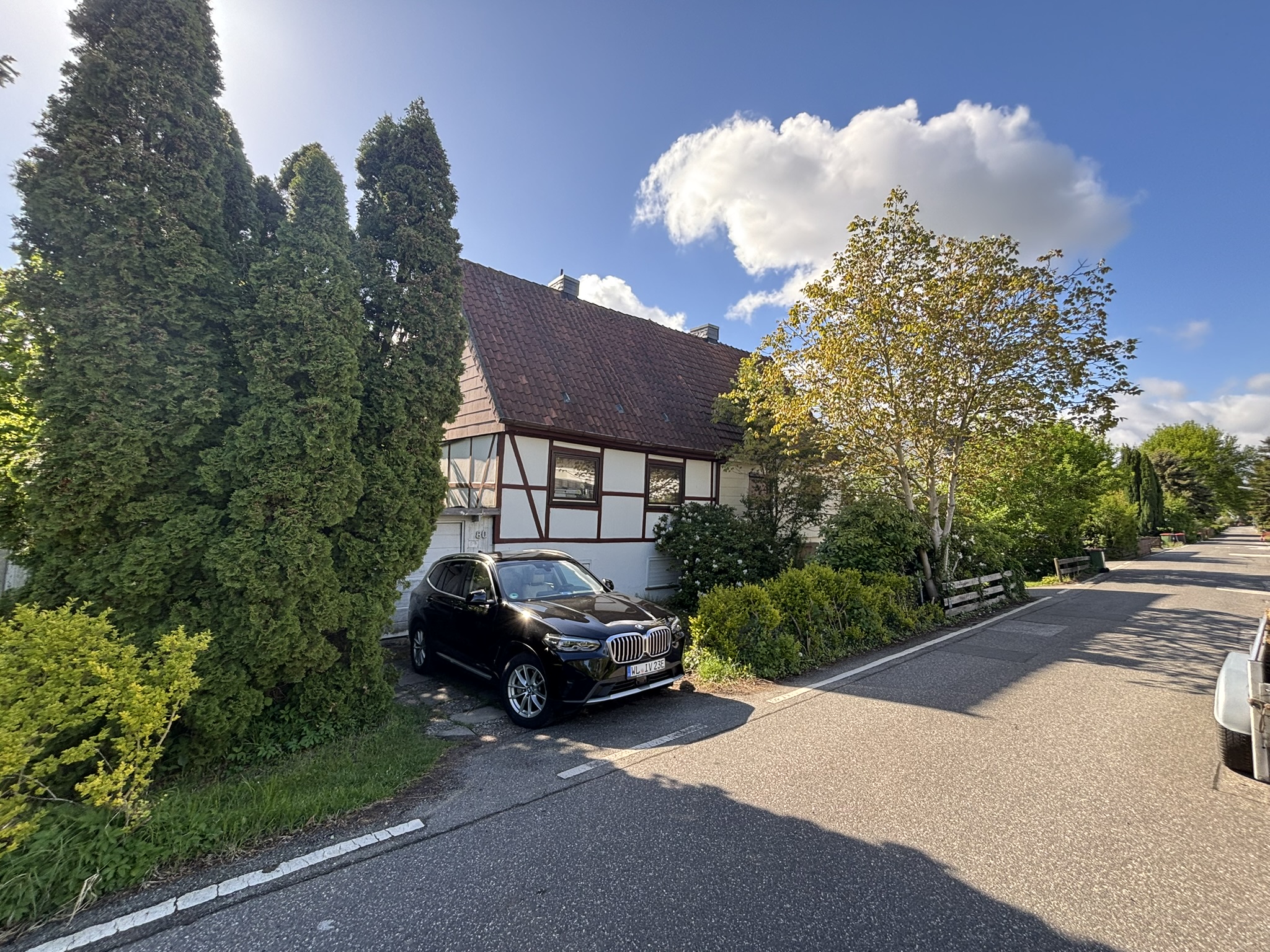Altbau links