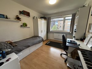 Kind_Büro
